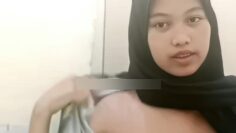 GADIS HIJAB Batik SOlo VCS Ngocok gigapixel high fidelity v2 6x faceai v2