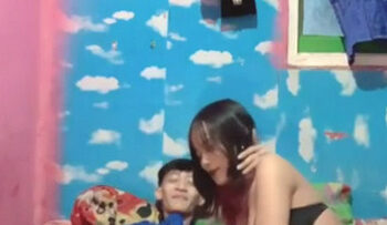 BUAT Konten Ngewe DI Kontrakan